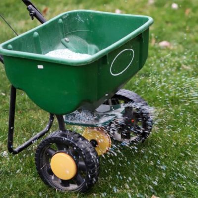 Lawn-fertilizer-1536x1024-1
